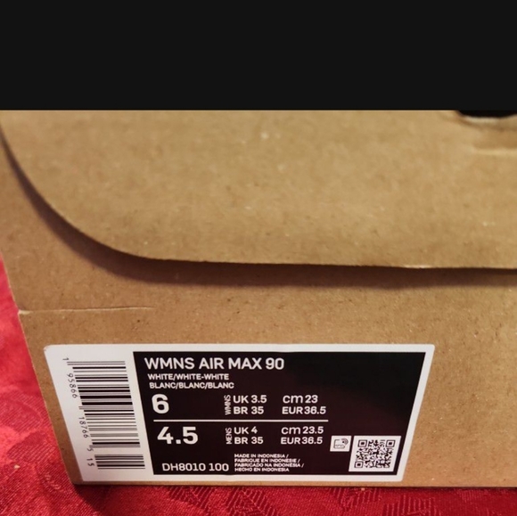 Nike women's  NEW SIZE 6 💫💥💯 - Picture 7 of 7